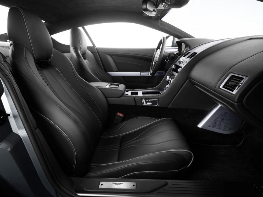 Интерьер Aston Martin DB9 2012 года  (WW) (фото 26 из 30)
